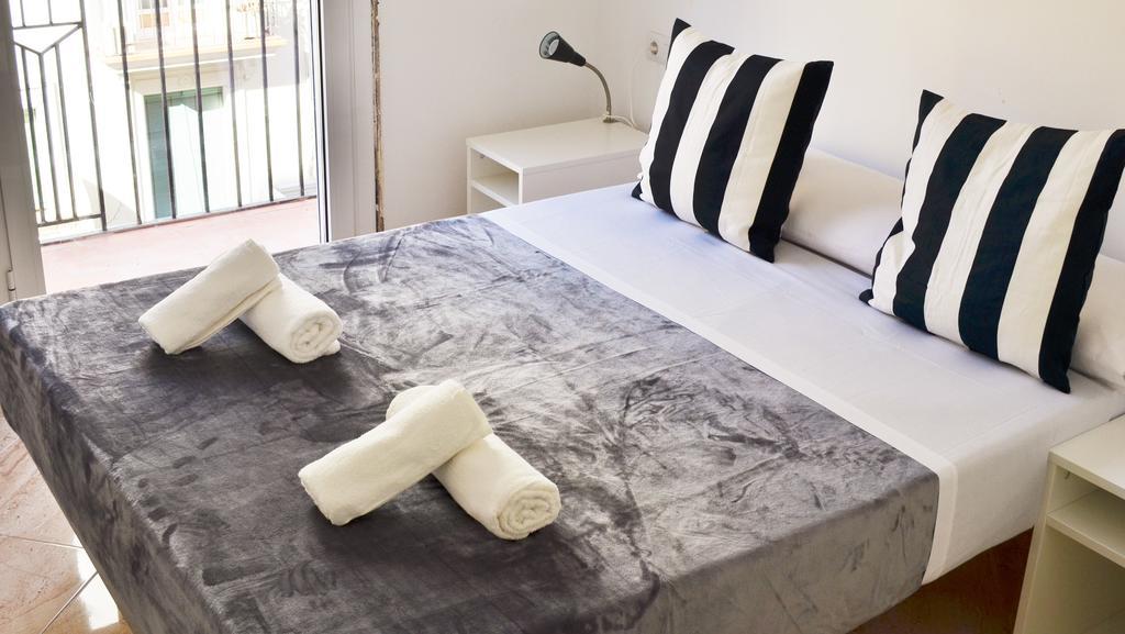 نزل برشلونةفي Mybedbcn الغرفة الصورة