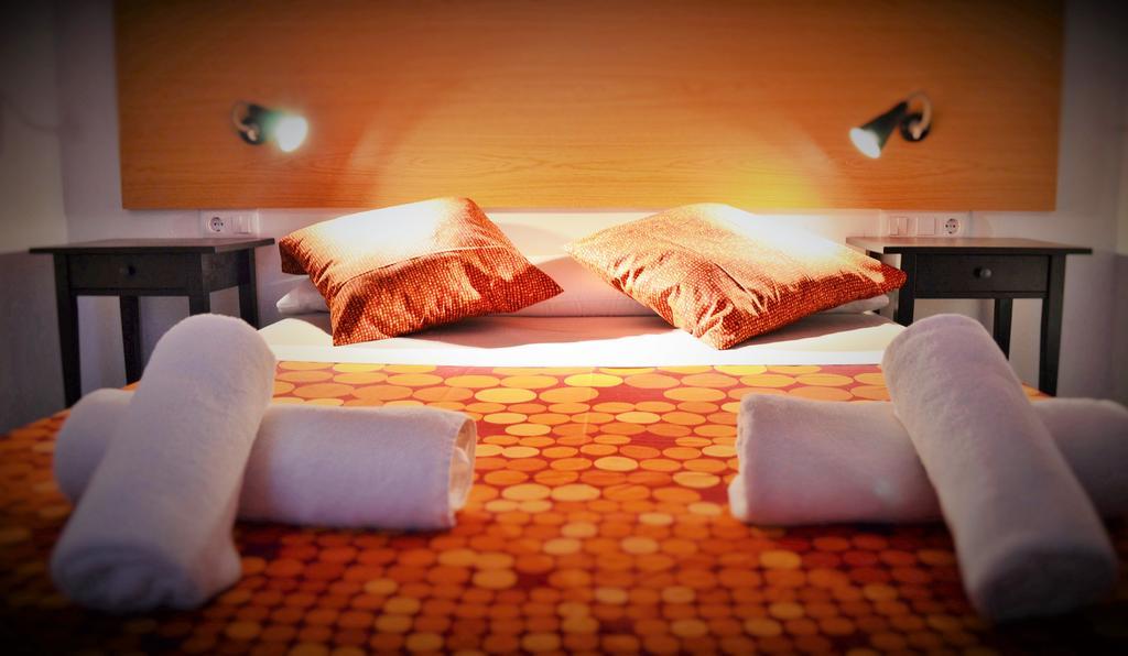 نزل برشلونةفي Mybedbcn الغرفة الصورة