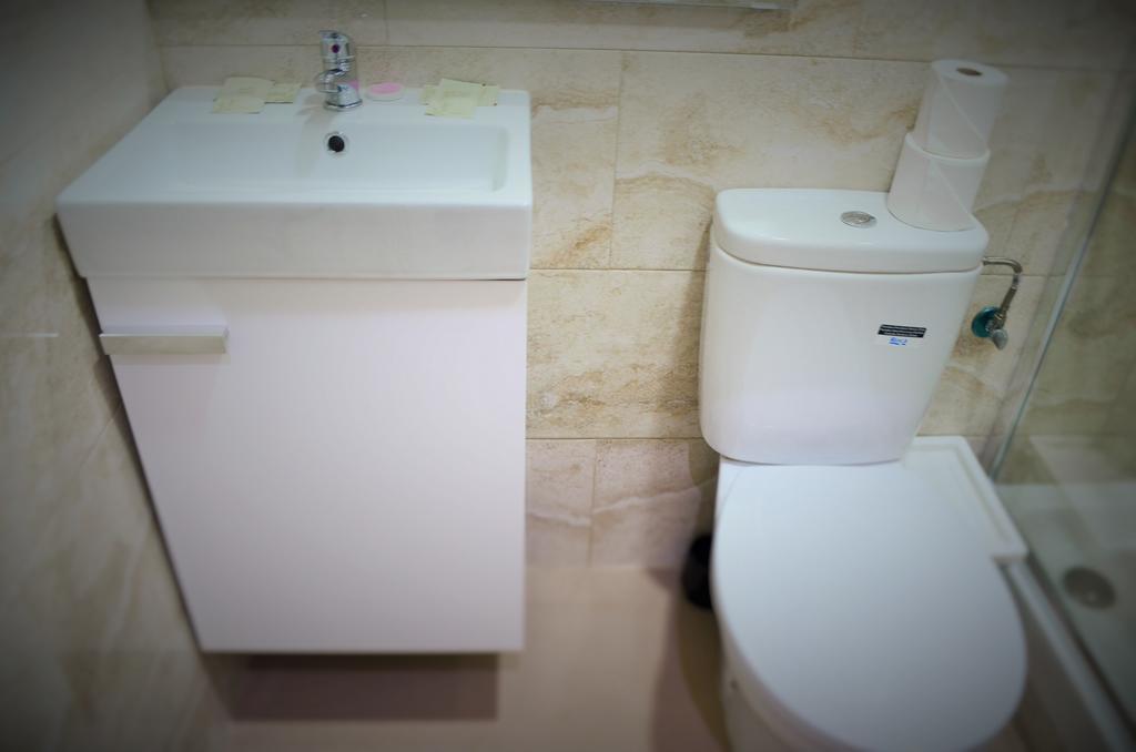 نزل برشلونةفي Mybedbcn الغرفة الصورة